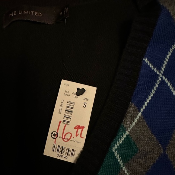 Black and Gray Diamond Argyle Sweater Vests - Picture 5 of 5